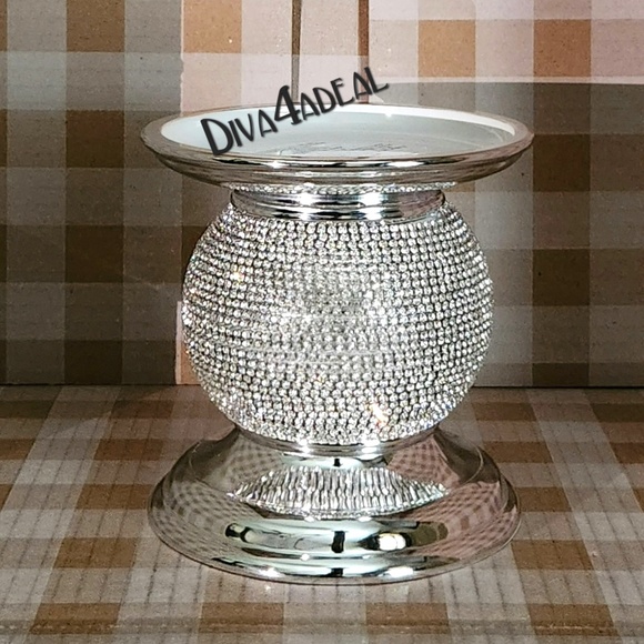 LQQK! New! Bath & Body Works BLING APPLIQUÉ 3-Wick Pedestal Candle Holder - Picture 1 of 3